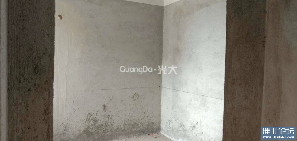 094439qa5v13w3jo7aivaa.jpg
