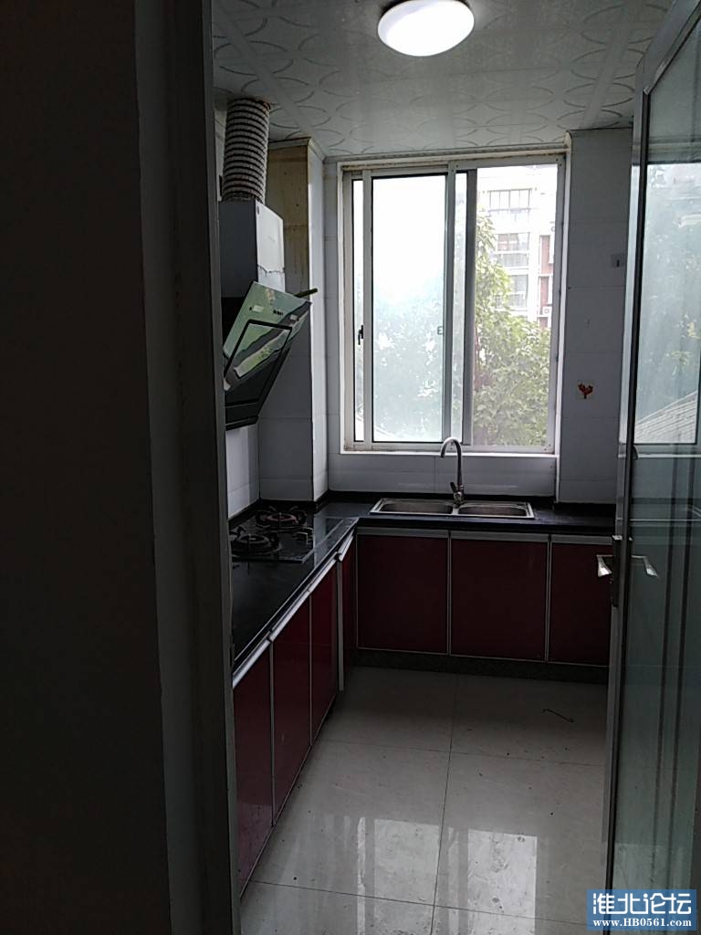 084902bx5hllpl5u16z16l.jpg