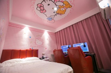 hello  kitty.jpg
