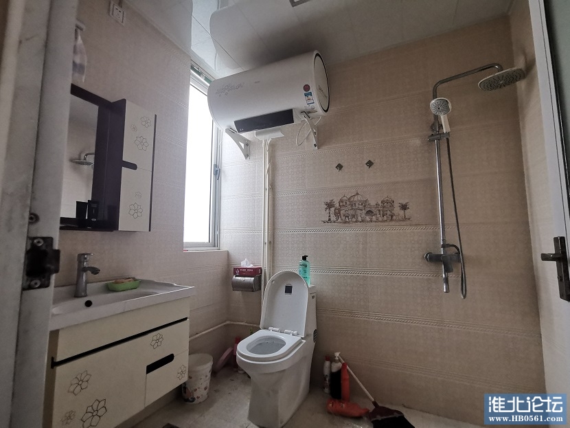 卫生间.jpg