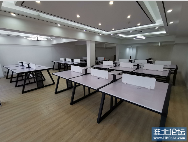 本层可容纳近10个工位