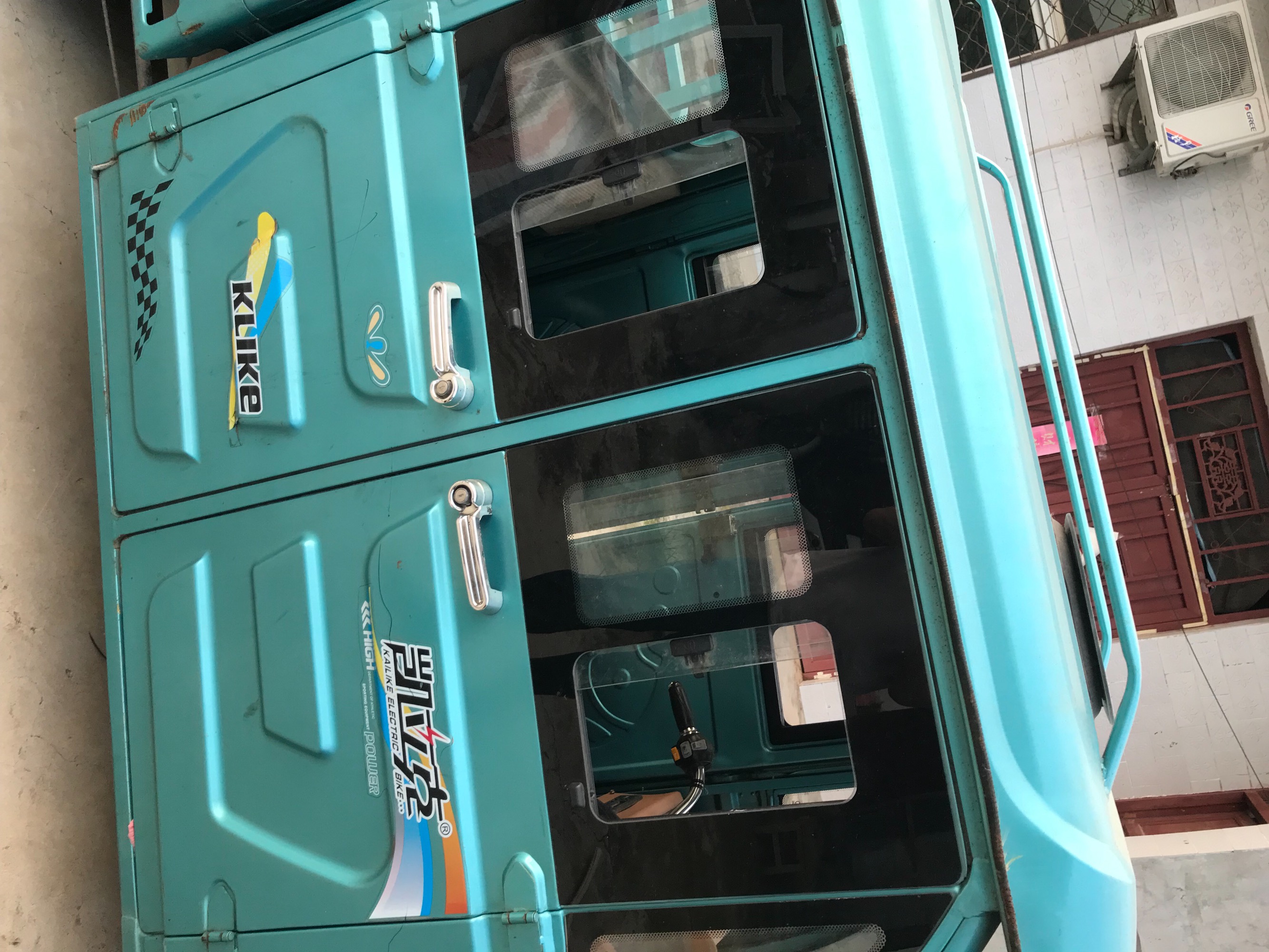 电动三轮车