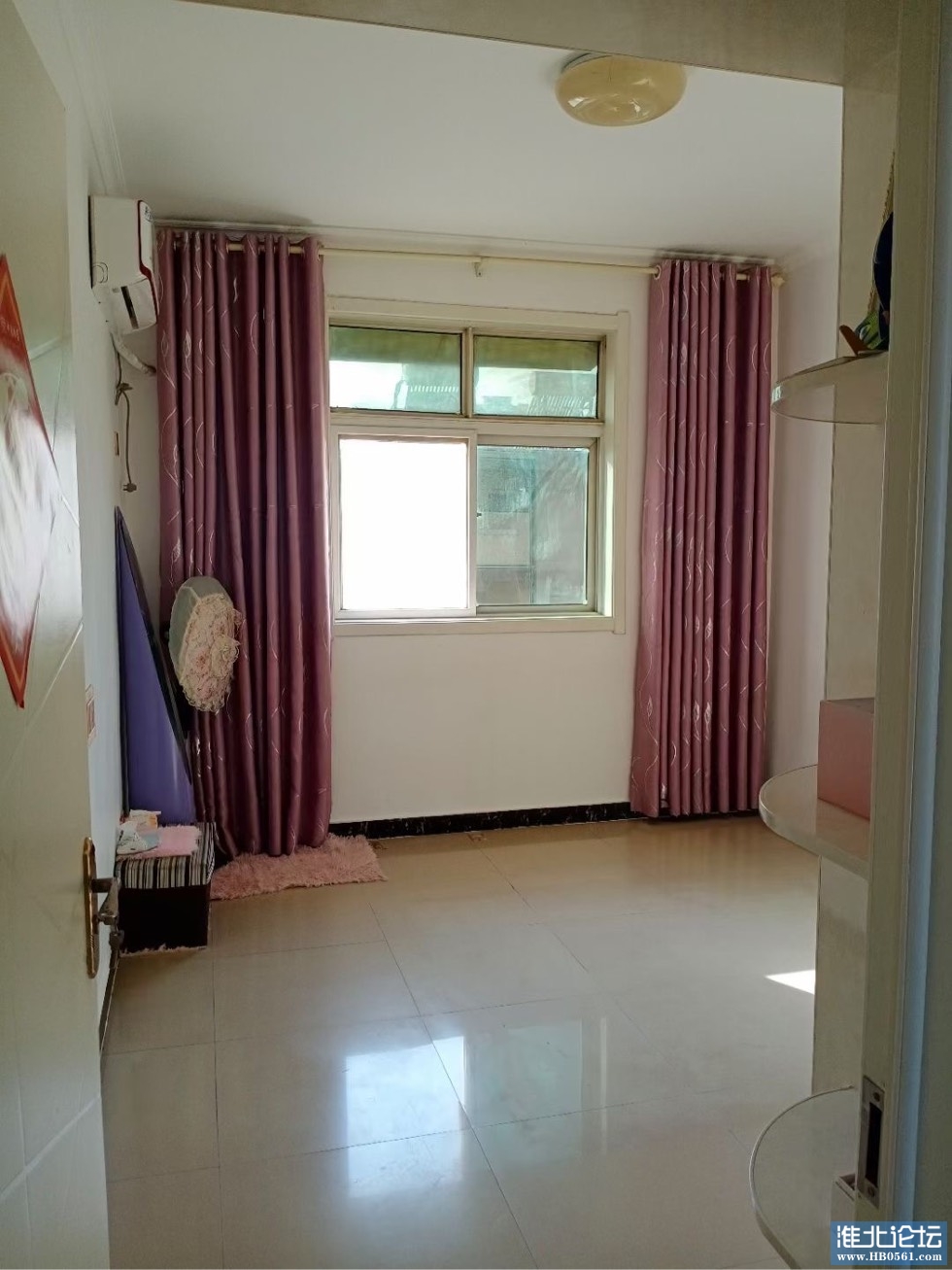 114227umsvsr2x55h9egev.jpg