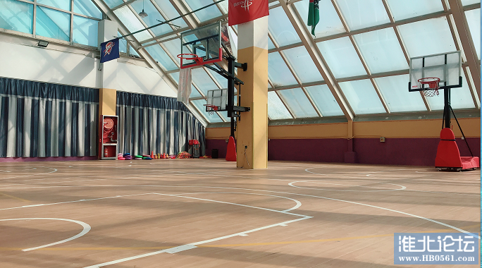 儿童篮球场地